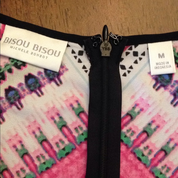 Bisou Bisou short Jumper sz medium - Picture 6 of 6